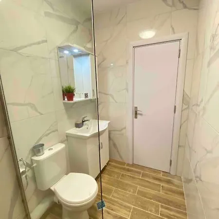 Sky + Free Garage Apartment Burgas